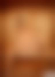 голая прикрывается|Голая развратница скромно прикрывается прозрачной занавеской - фото