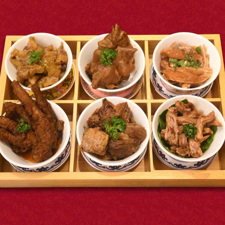 大龙燚火锅 Da Long Yi Hot Pot by null
