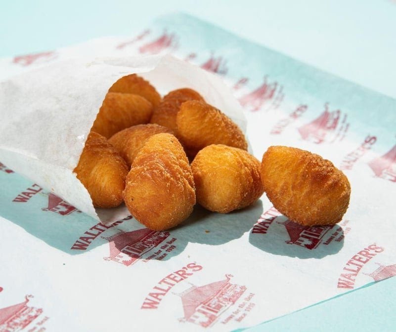 Walter's Hot Dogs by null