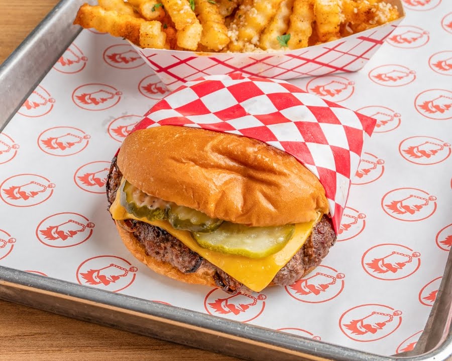 Lucky's Hot Chicken by null