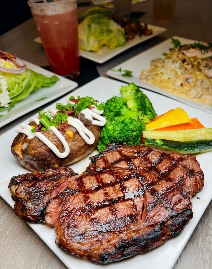 Junction Bar & Grill by null