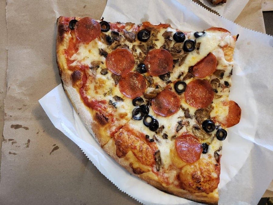 Boston's Pizza by null