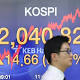 (LEAD) Seoul stocks gain, led by Samsung Electronics, foreign buying 