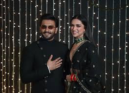 Tell us what bollywood secrets and scandals you learned vrbgdpmkhgb jpg x Kareena kapoor husband