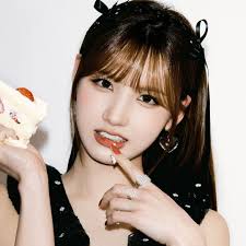 다현 fake nude|HUH YUNJIN (@jenaissante) • Instagram photos and videos