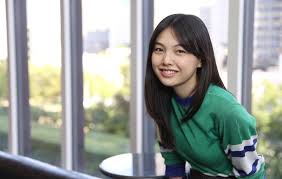 上原实矩|ぴいぷる】女優・上原実矩 「私はどんな顔にでもなれる」 今年大ブレーク！２４歳の〝新ミューズ〟  『鎌倉殿の１３人』では侍女役「絶対ここへ戻ってくると誓った」（1/3ページ） - zakⅡ｜エンタメ情報の舞台裏を取材し独自の切り口で深掘り