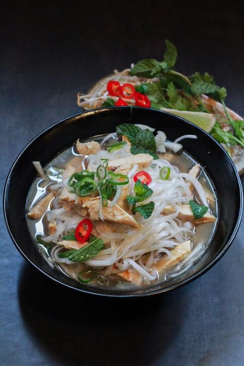 CLOSED/CERRADO Bun Bo Raval by null