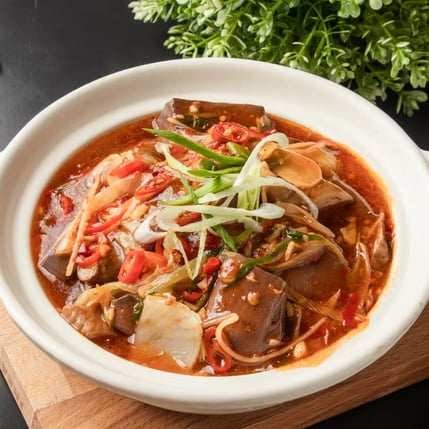 CHEF XIONG KITCHEN 川香園鉄木真 by null