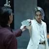 横浜流星 VS 三浦翔平、映画『嘘喰い』“死のババ抜き”メイキング ...