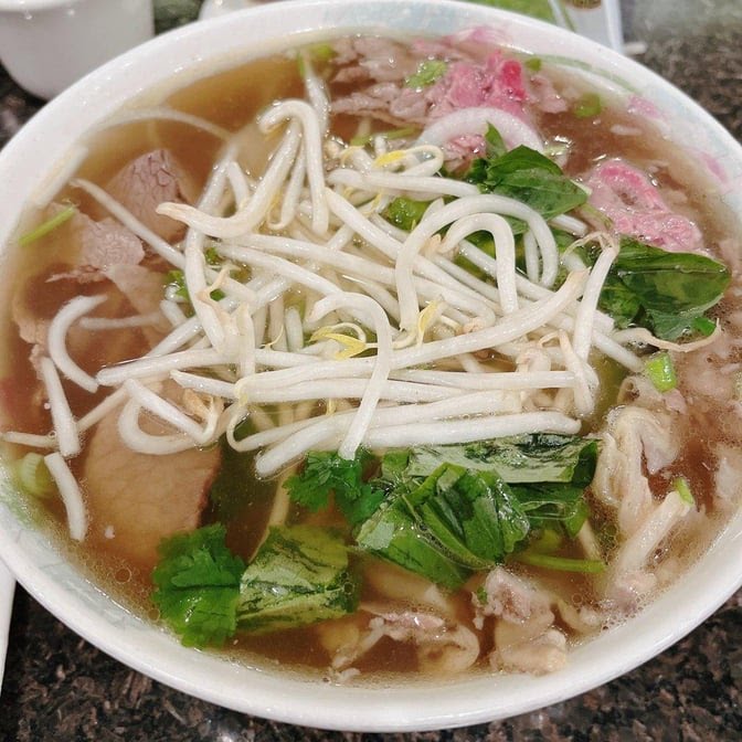 Pho Kim Long by null