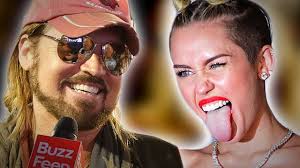 Celebrity tongues|Celebrities Sticking Out Their Tongues