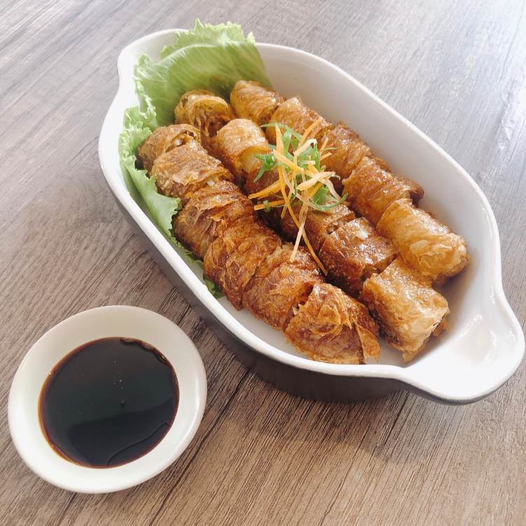 Loy Kee Best Chicken Rice by null