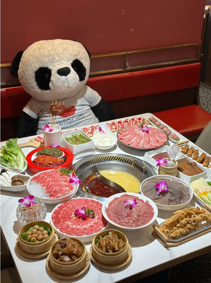 Qiao Lin Hotpot - Chicago Downtown by null