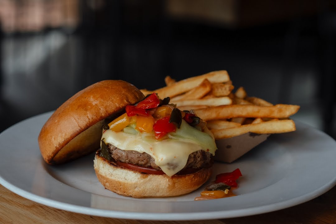 Howell's Kitchen and Bar by null