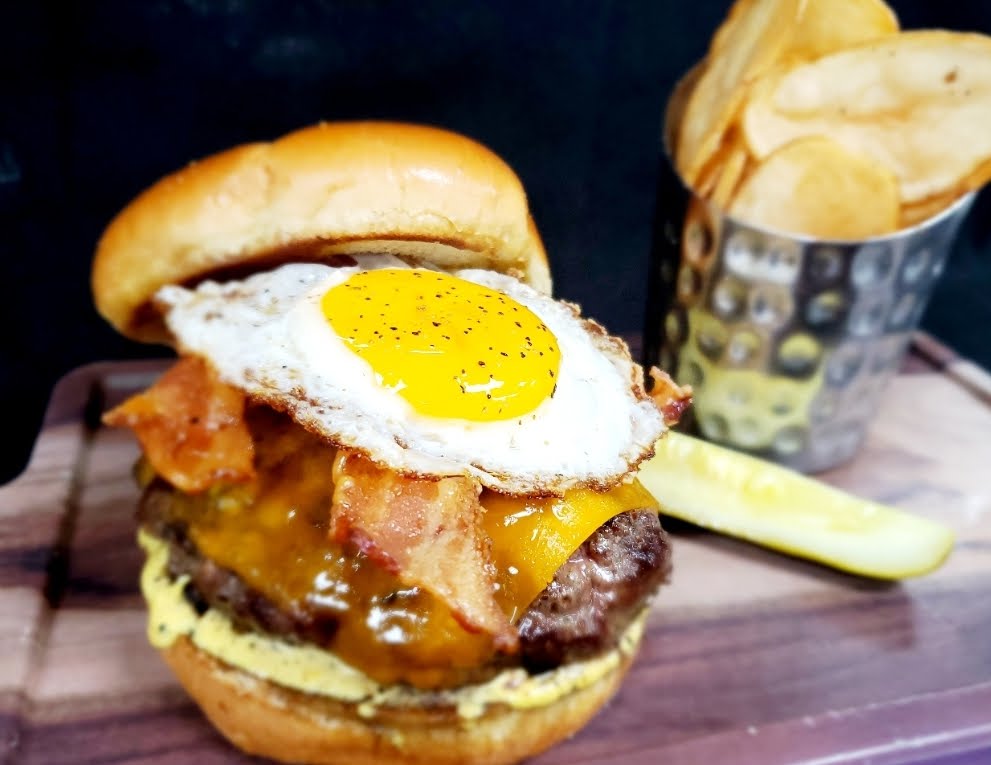 White Horse Tavern by null