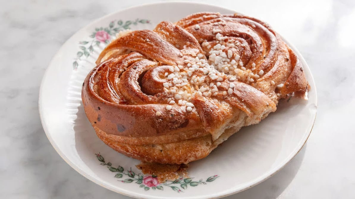 Fabrique Bakery 550 5th Ave by null