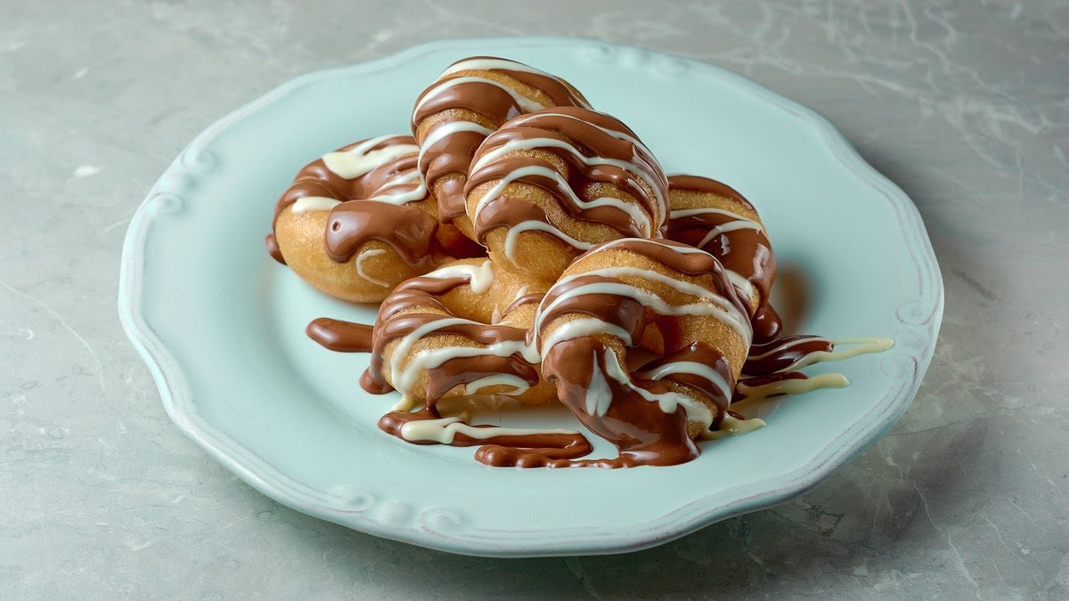 Μεσκλιές ζαχαροπλαστείο Τήνος by null