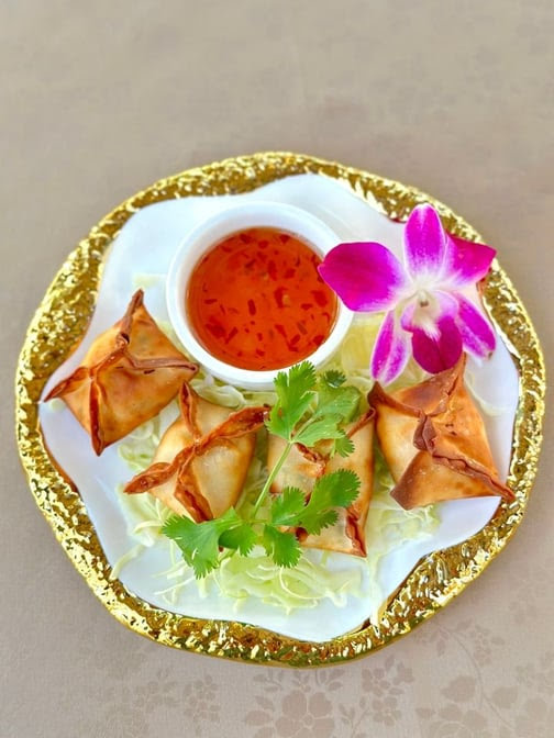 Bungalow on Rose Coastal Thai Restaurant & Bar by null