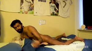 Easaatbaaaaaa rgqzzgzqmptkalmi jpg x Indian guy