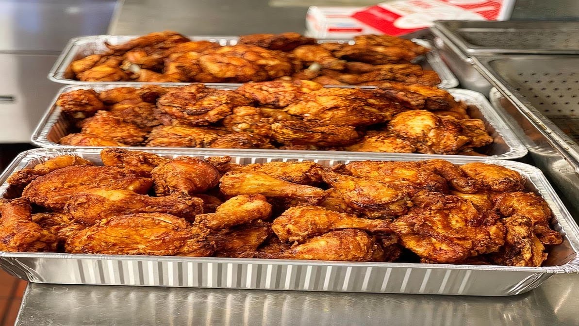 Dinah's Chicken Glendale by null