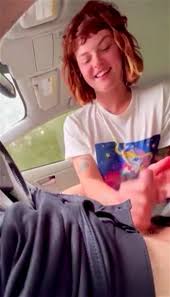 Unknown girl from a party gets in car and gives me a blowjob until i finish cumming jpg x Blowjob girlfriend car
