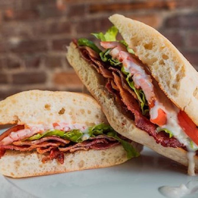 Restaurant Poutineville Saint-Roch by null