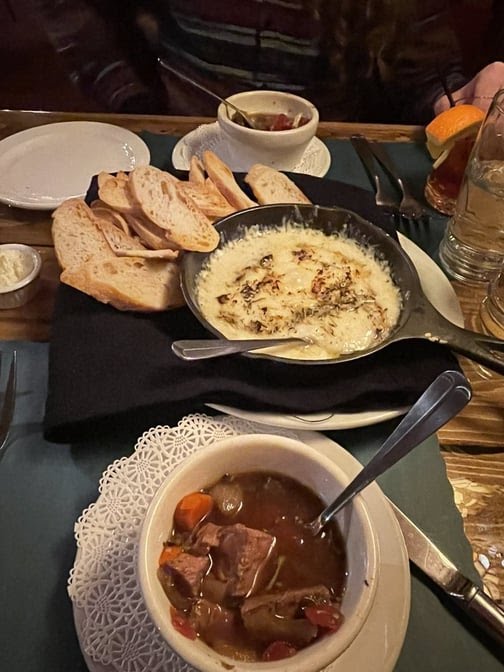 Captain's Anchorage Restaurant and Bar by null