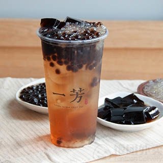 Yifang Taiwan Fruit Tea by null