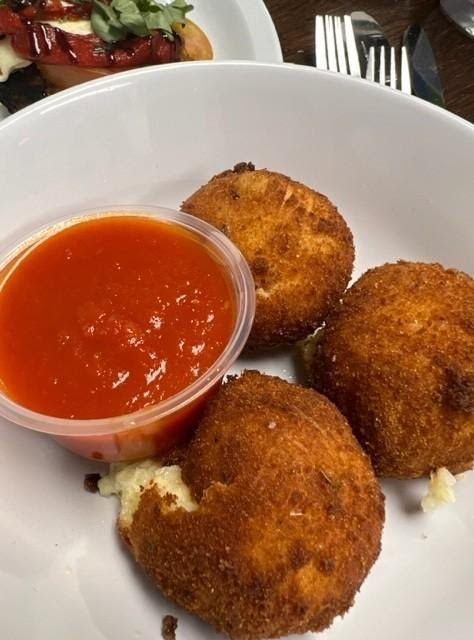 Denino's South Pizzeria by null