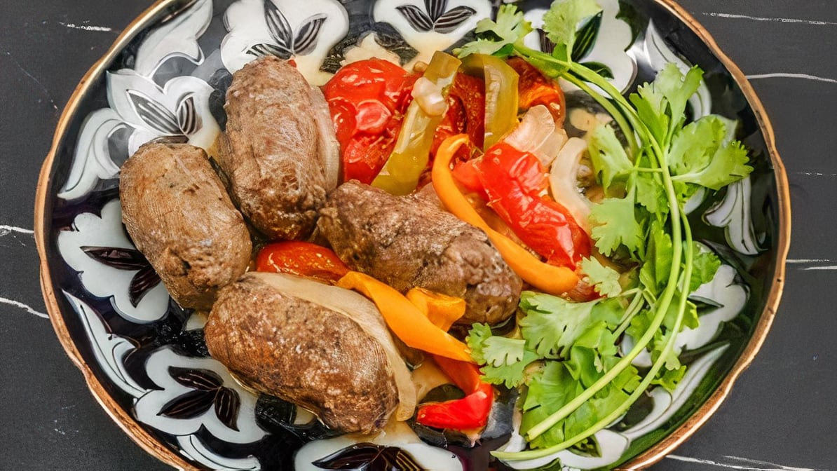 Halal Eats by null