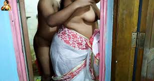 Busty indian aunty jpg x Aunty indian