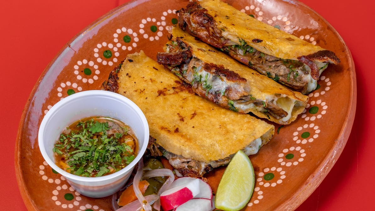 BETZY’S TACOS by null