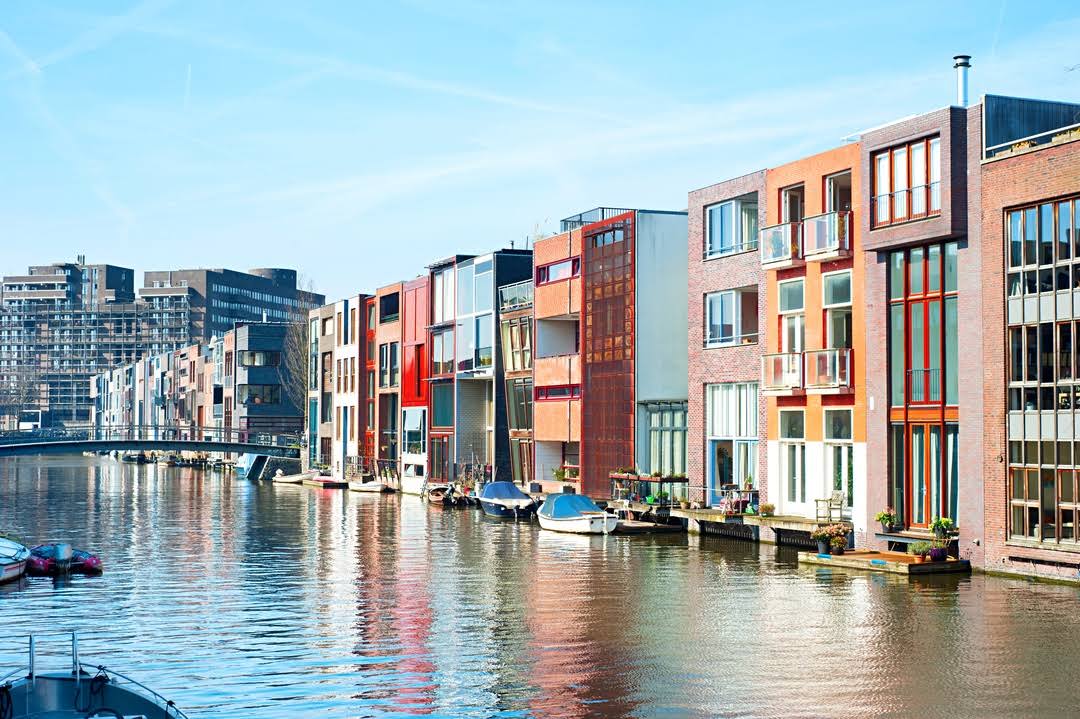 Amsterdam-Oost by null
