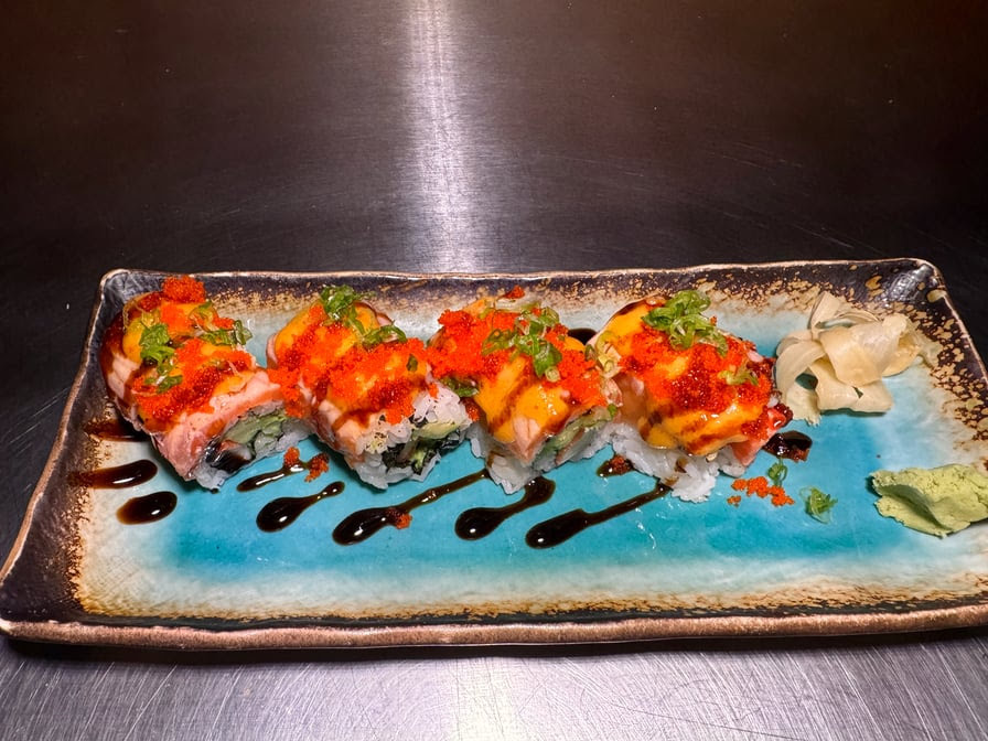 Yamazaru Sushi & Sake by null