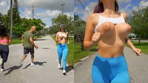 Iw qwbeasaatbaaaaaa fiexzzspspck jpg x Girl jogging