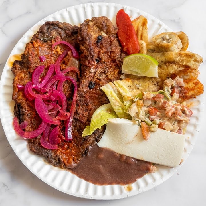Catrachita Yucateca by null