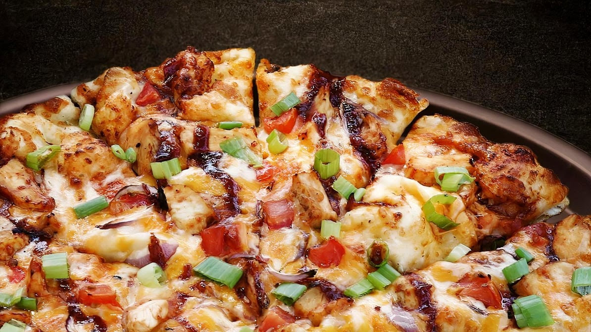 Round Table Pizza by null