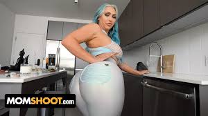 Mylf blonde curvy milf with big tits and big ass slobbers on big cock before getting fucked hard jpg x Big tits curvy milf