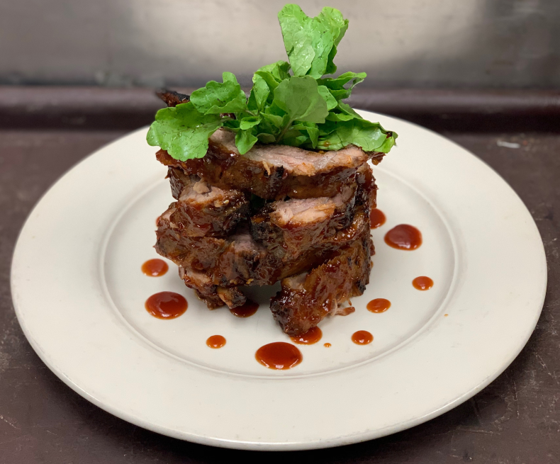 Side Street Inn by null