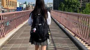 女子小中学生  盗撮|女子高生向け似合う髪型ガイド2023年度版。4つの視点から探すおすすめスタイル｜ホットペッパービューティーマガジン