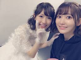 theatre48aikora アイコラ|悲報】渡辺麻友の卒業コンサートで撮影した麻友本人との2ショット画像をあげたメンバーがたったの6人wwwwwwwwww : 芸能SELECT