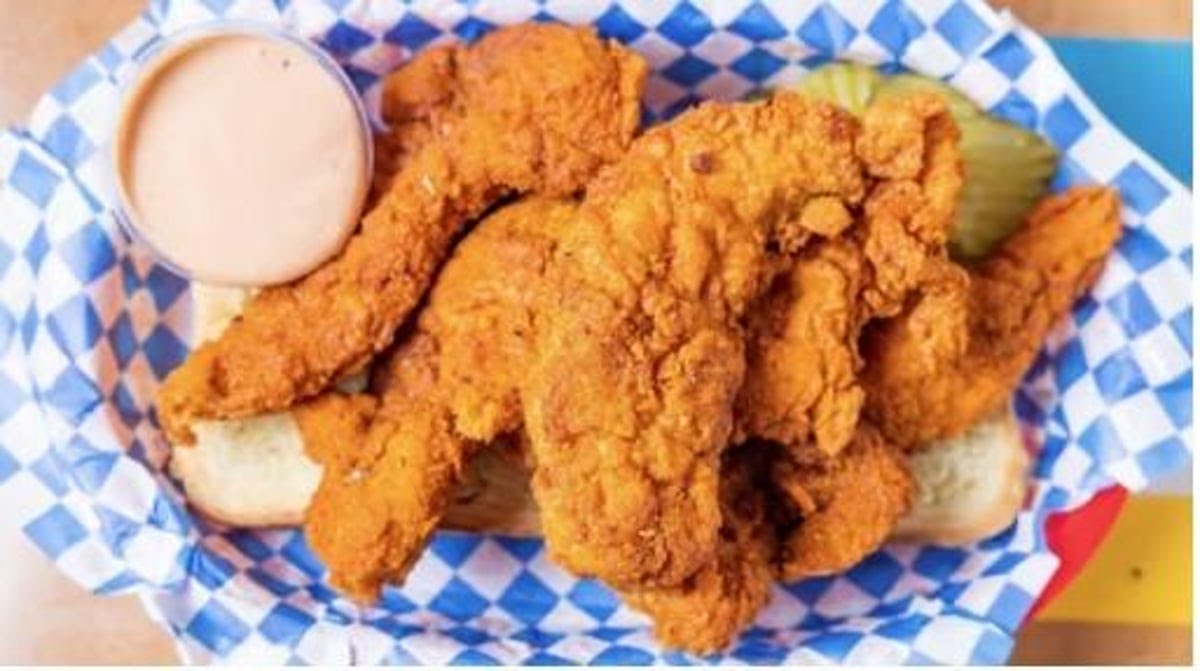 World Famous HOTBOYS Chicken by null