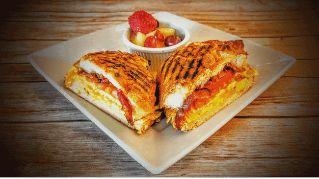 Coupa Cafe - Colonnade by null