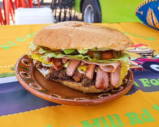 El Camaleon Food Truck by null