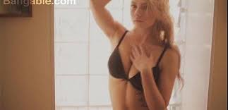 Maria Cristina Ferrer Pinay | www.xxxboxes.com
