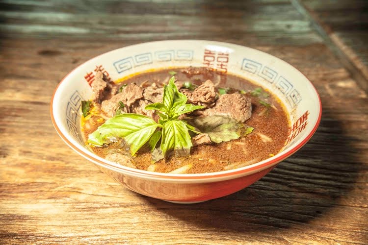 Ohho Noodles Market by null