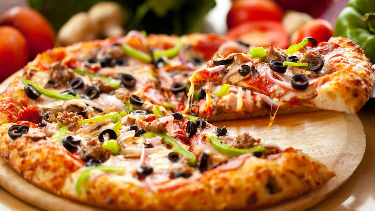 Luca's Pizzeria by null