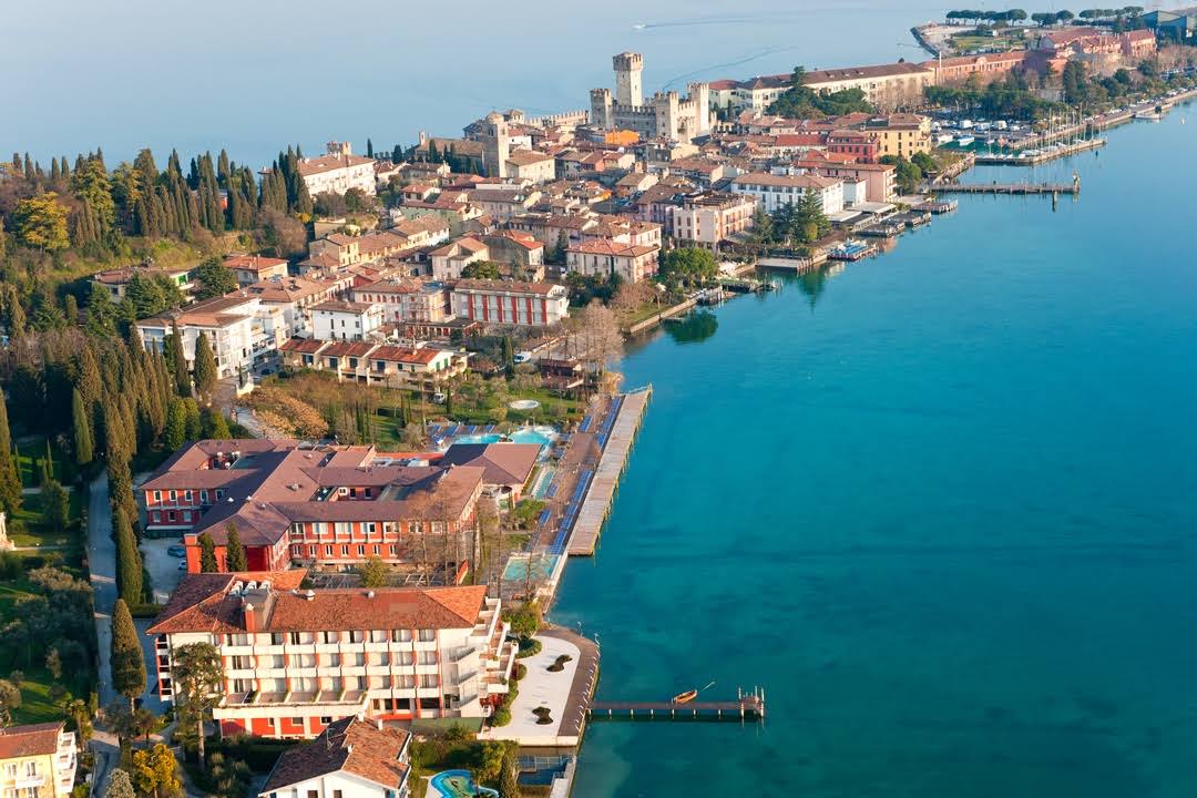 Lake Garda by null