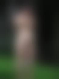 野外露出　熟女　おばさん　無修正|野外で息子くらいの知らない男性達に視姦されながら露出オナニーを覗かれ大興奮し大量潮吹きしちゃった淫乱巨乳熟女 🤗💕日本人/パイパン/変態/ミニスカ/パンチラ/無修正/素人個人撮影/Japanese - 無料ポルノビデオ YouPorn