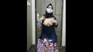 B eps viral mandatory headset peeping at the beautiful toge headscarf maid in bali her sighs make me horny jpg x Jilbab colmek